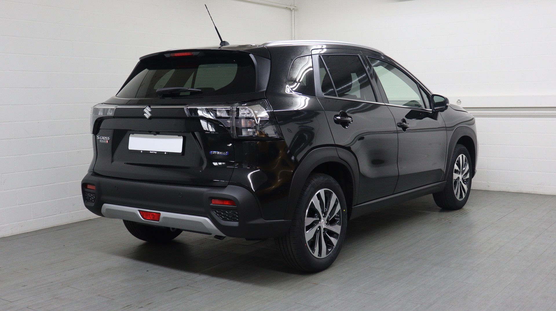 SUZUKI S-Cross 1.5 Compact Top Hybrid 4x4-image-4