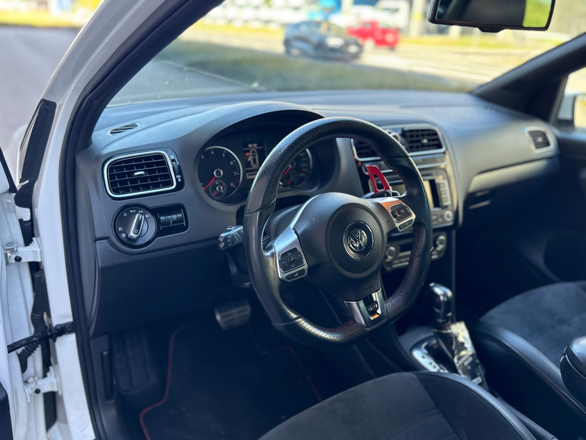 VW Polo 1.4 TSI GTI DSG-image-8