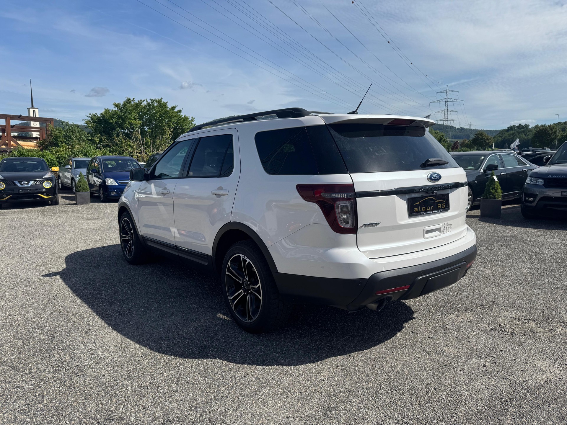 FORD EXPLORER-image-2