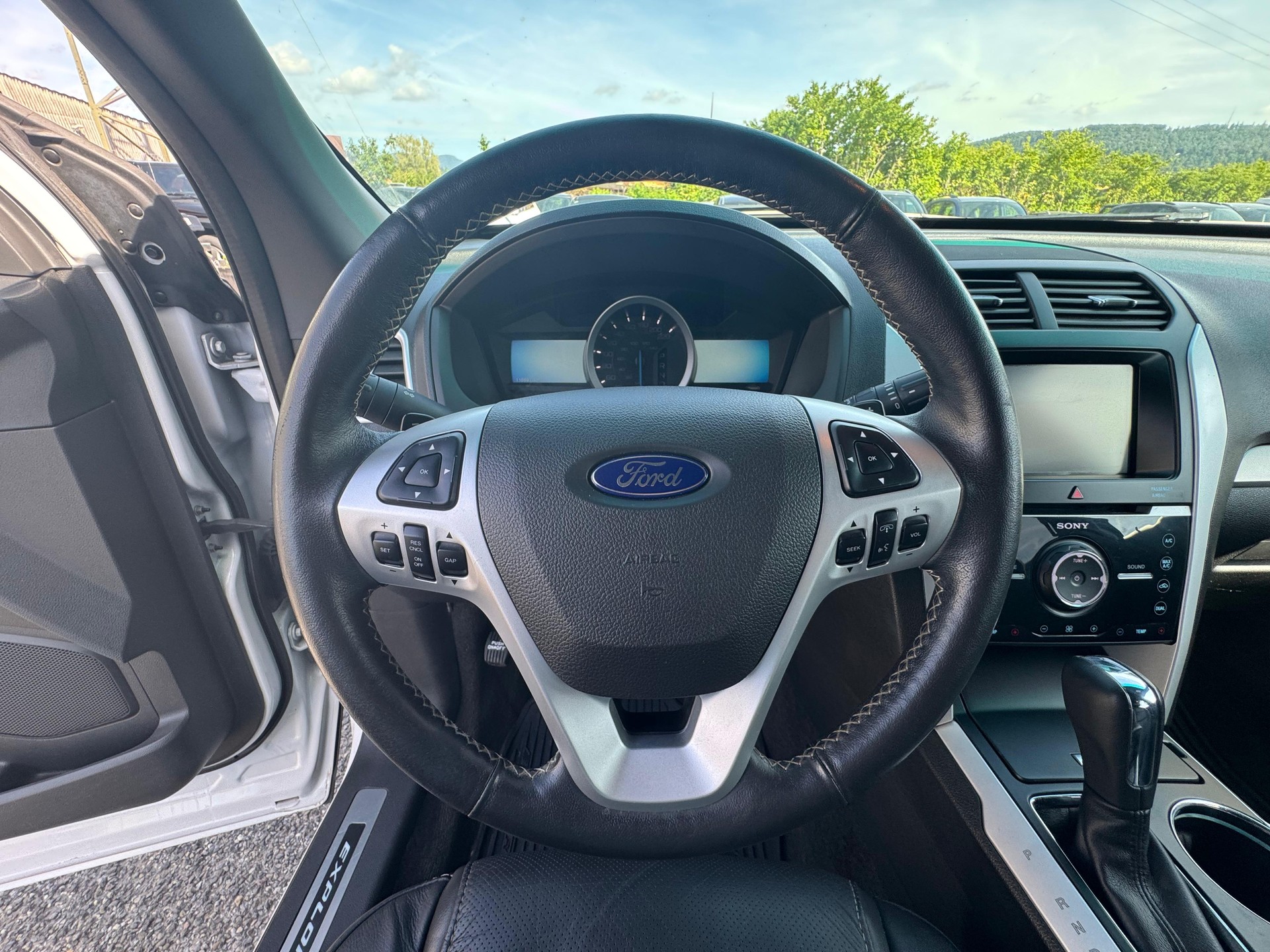 FORD EXPLORER-image-6