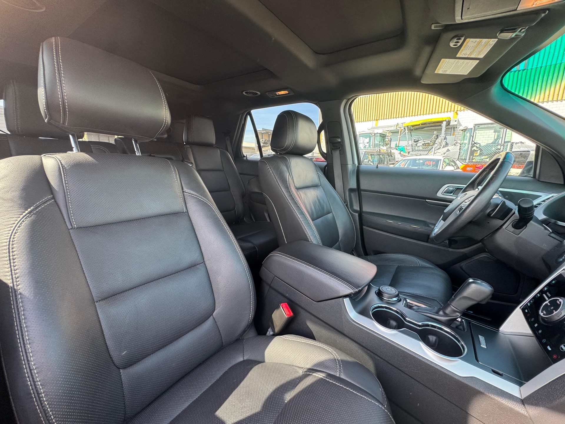 FORD EXPLORER-image-9