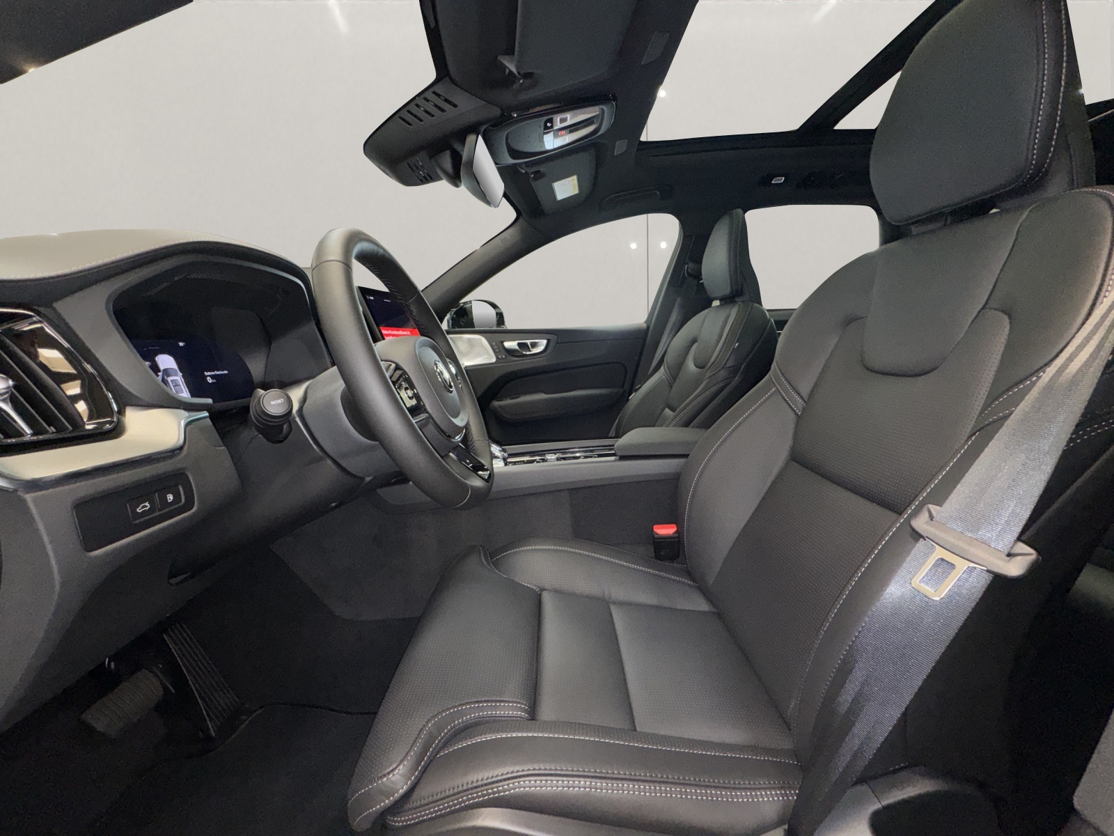 VOLVO XC60 2.0 T8 TE Black Edition eAWD-image-8