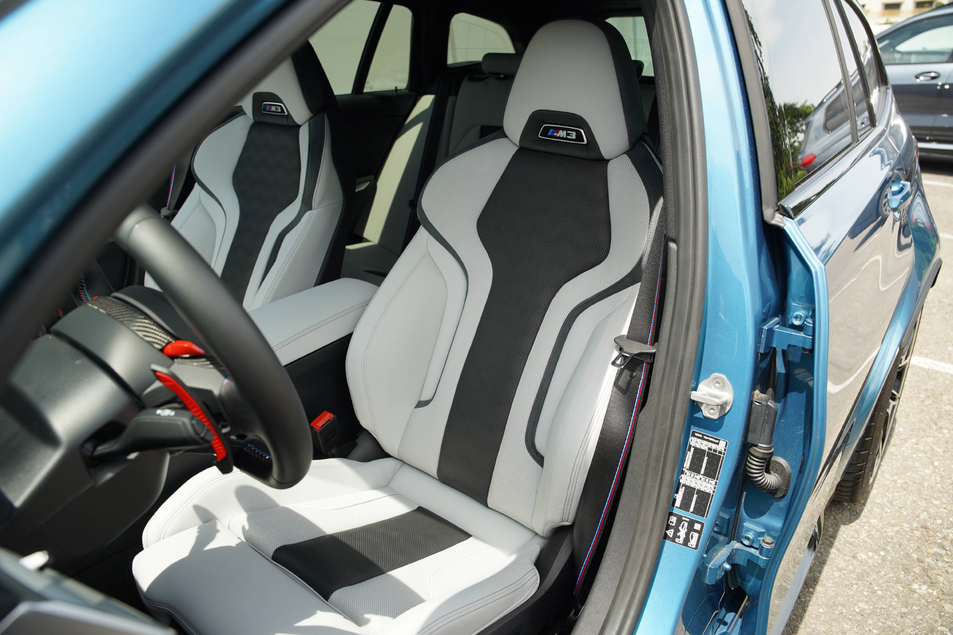 BMW M3 Touring xDrive Competition M LCI Maledivenblau-image-9
