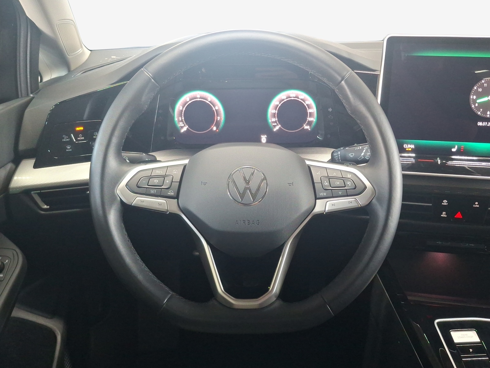 VW Golf 1.5 e TSI mHEV Style DSG-image-9