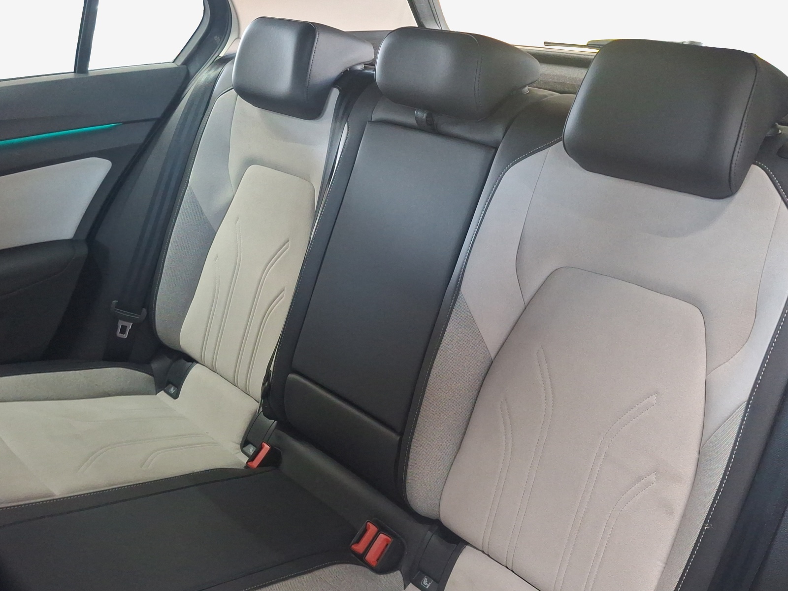 VW Golf 1.5 e TSI mHEV Style DSG-image-11
