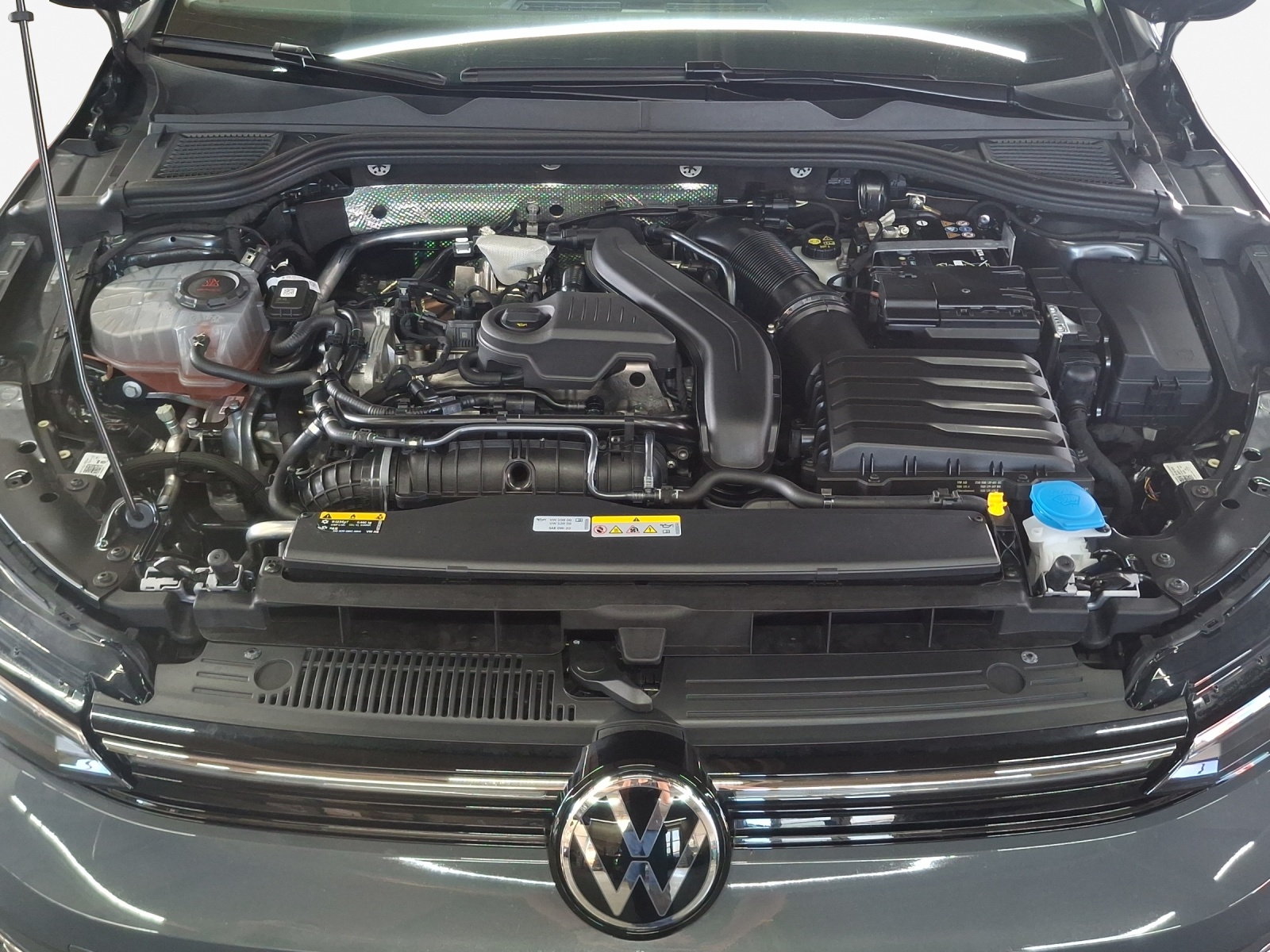 VW Golf 1.5 e TSI mHEV Style DSG-image-15