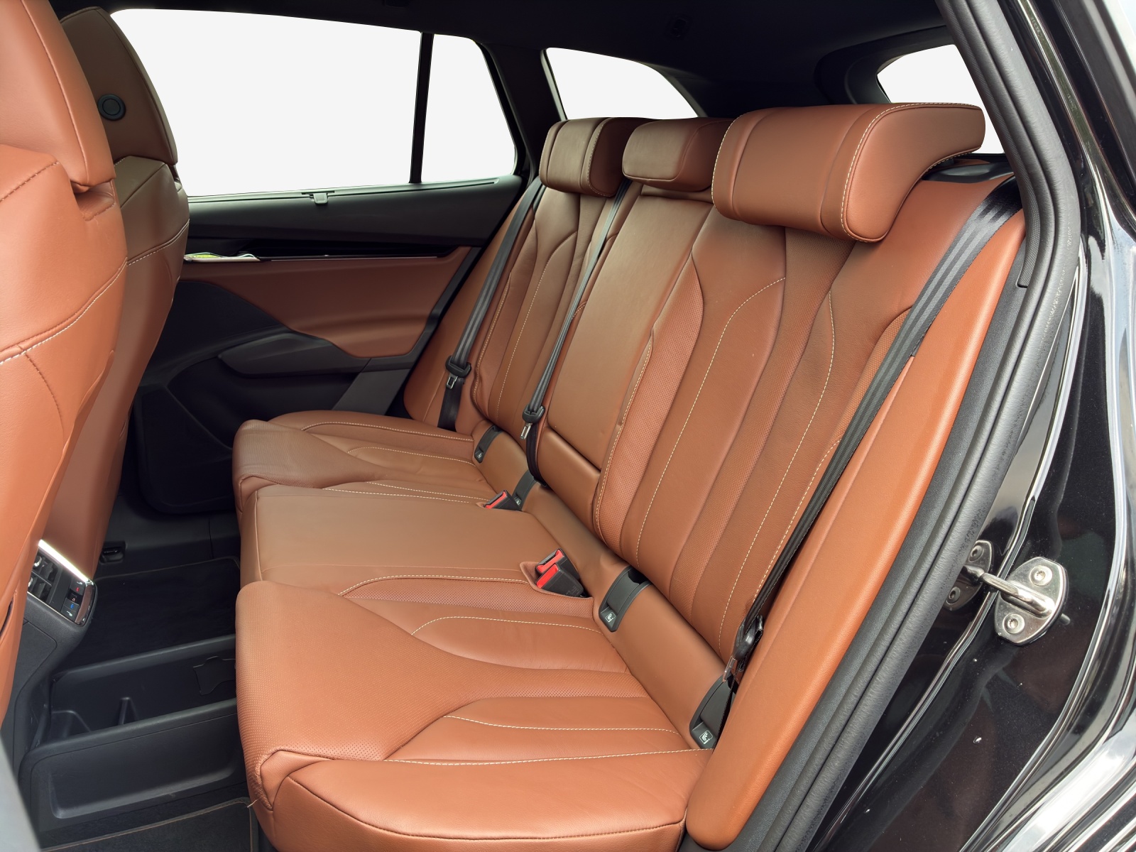 SKODA Enyaq iV 80x Founders Edition-image-11