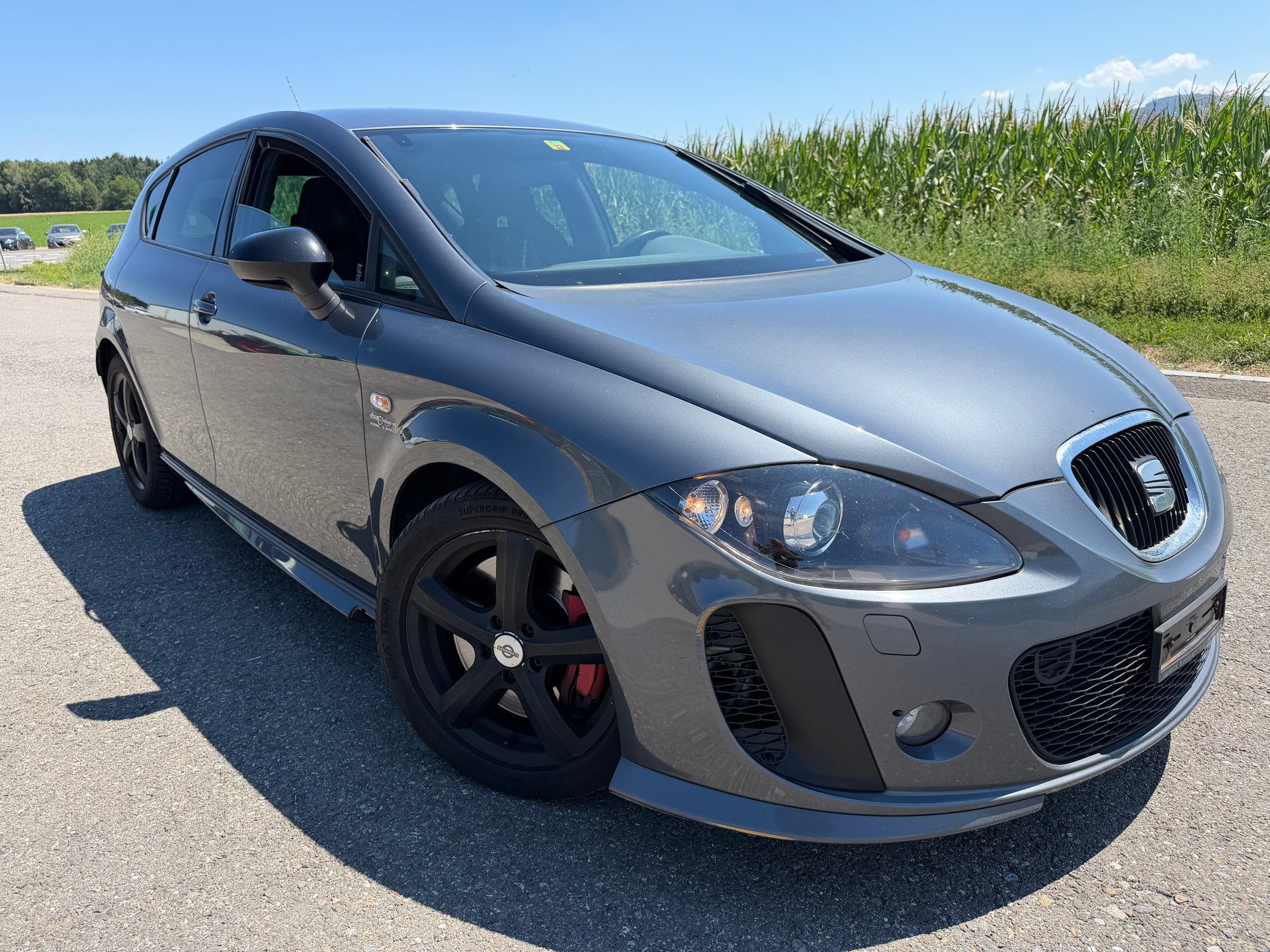 SEAT Leon 2.0 TSI Cupra R-image-1