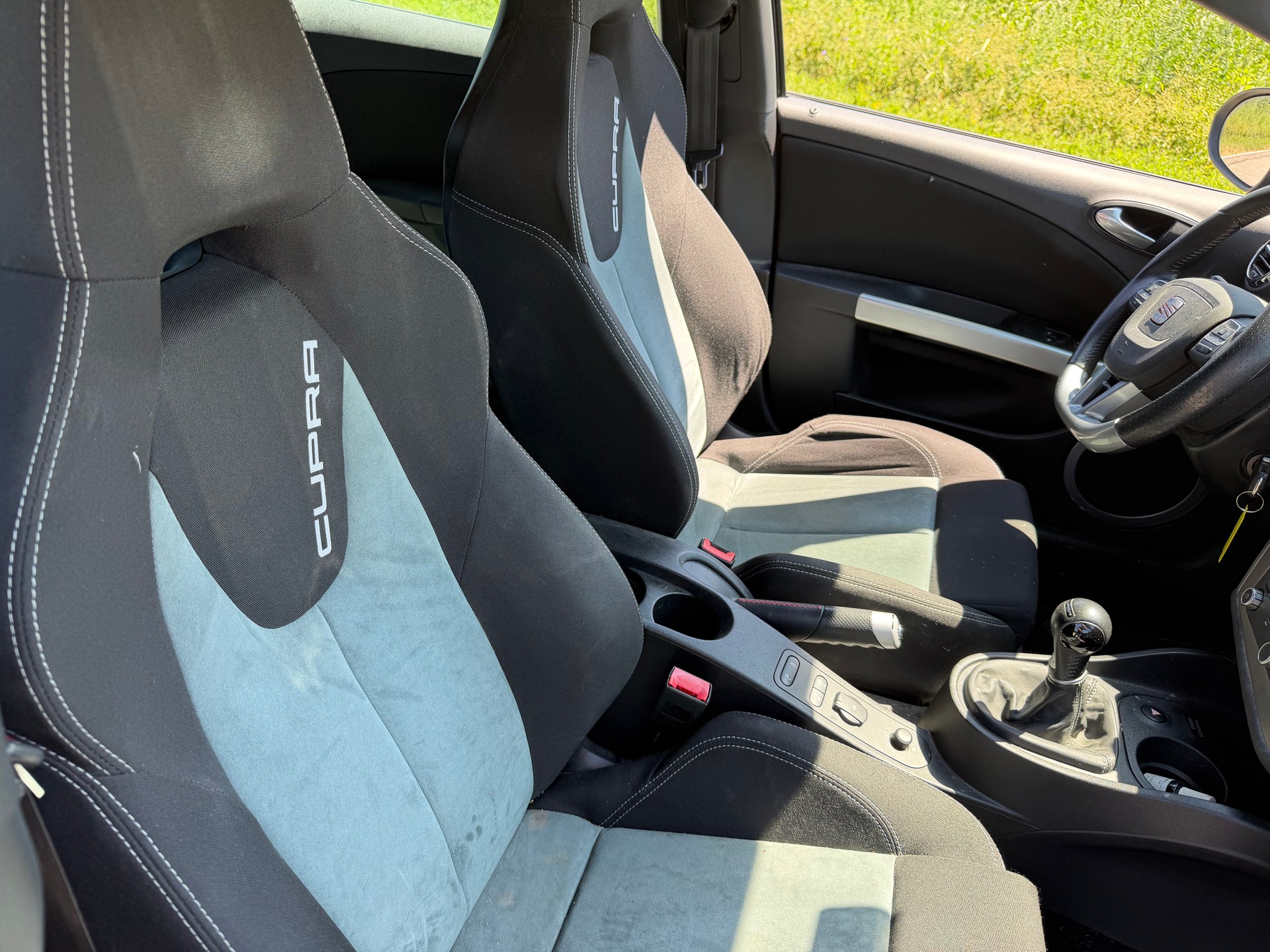 SEAT Leon 2.0 TSI Cupra R-image-5