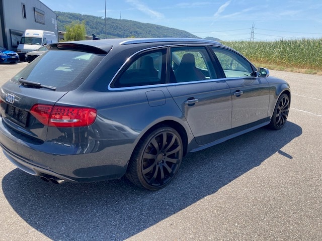 AUDI S4 Avant 3.0 TFSI quattro S-tronic-image-9
