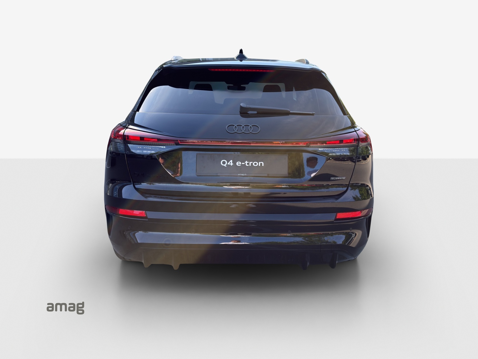 AUDI Q4 e-tron SUV quattro performance-image-3