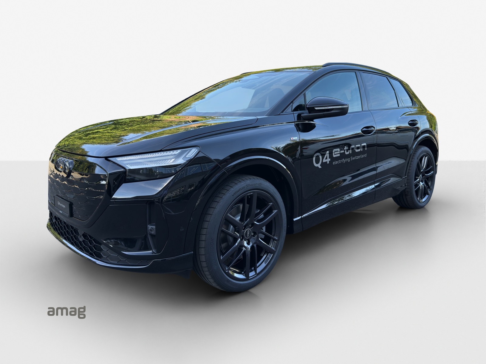 AUDI Q4 e-tron SUV quattro performance