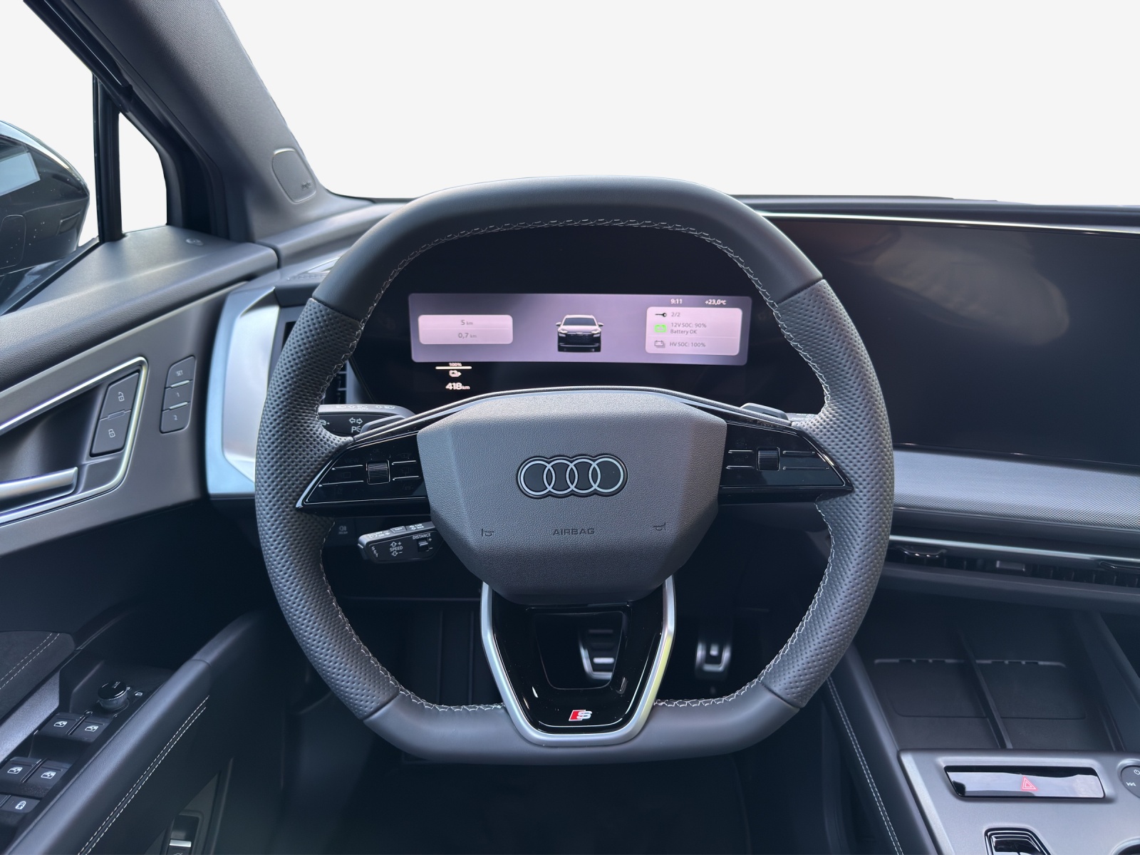 AUDI Q4 e-tron SUV quattro performance-image-9