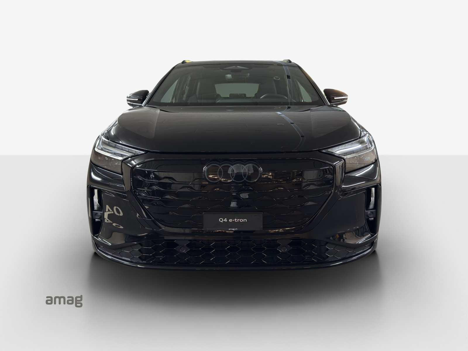 AUDI Q4 e-tron SUV quattro performance-image-6