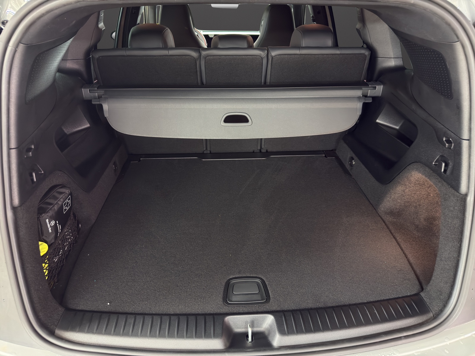 MERCEDES-BENZ GLB 350 4MATIC with EQ Technology-image-8