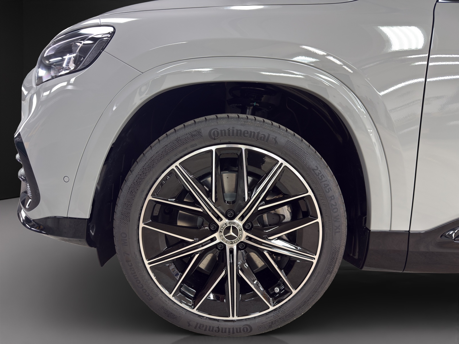 MERCEDES-BENZ GLB 350 4MATIC with EQ Technology-image-7