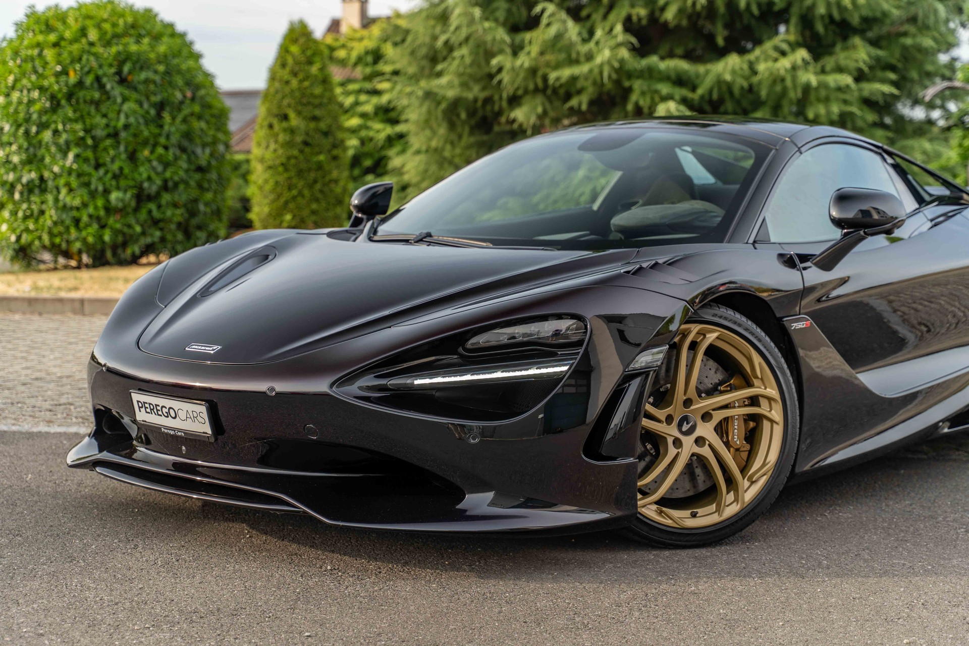 McLAREN 750S-image-13