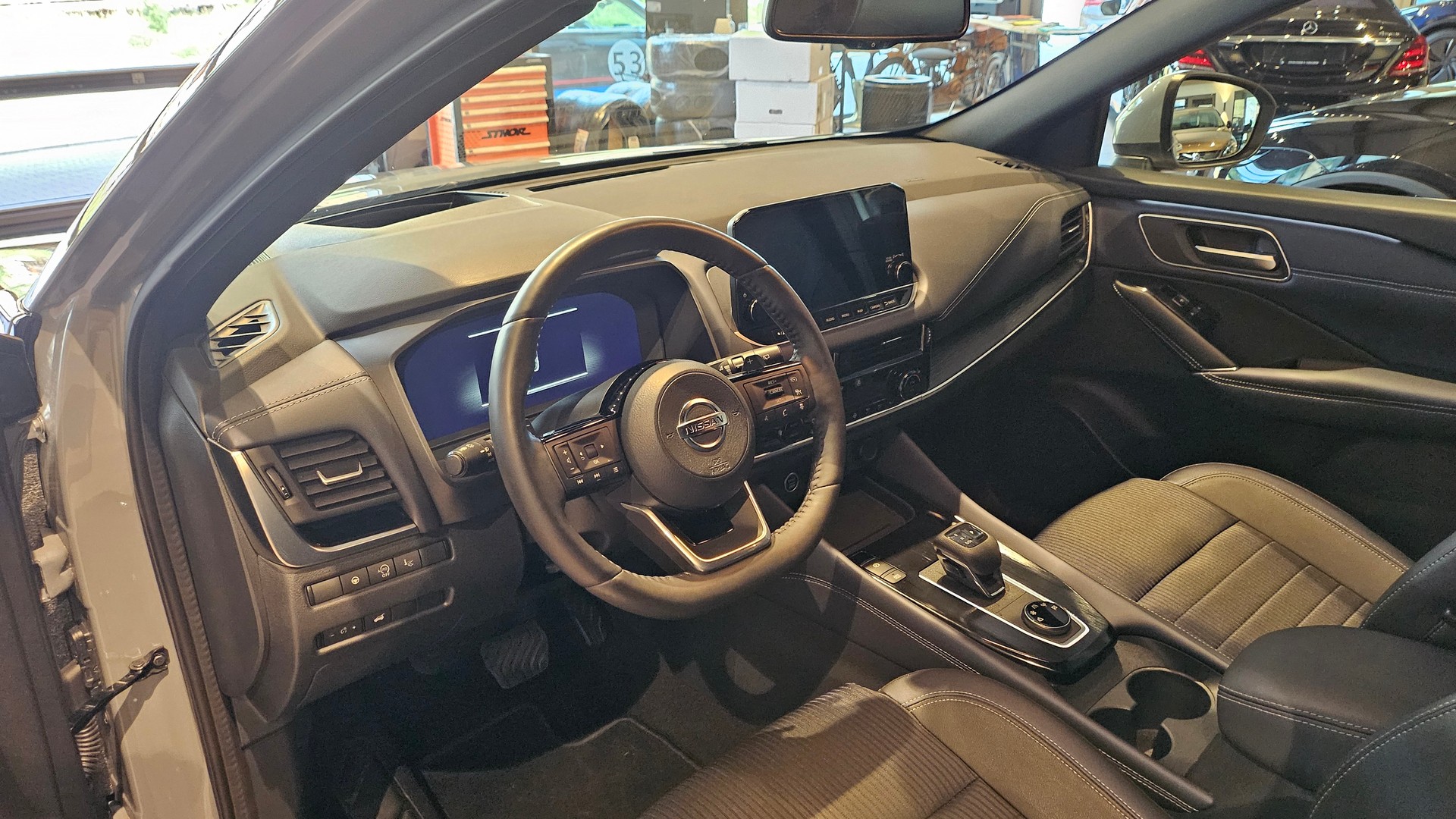 NISSAN Qashqai 1.3 DIG-T MHEV Tekna Xtronic 4x4-image-25