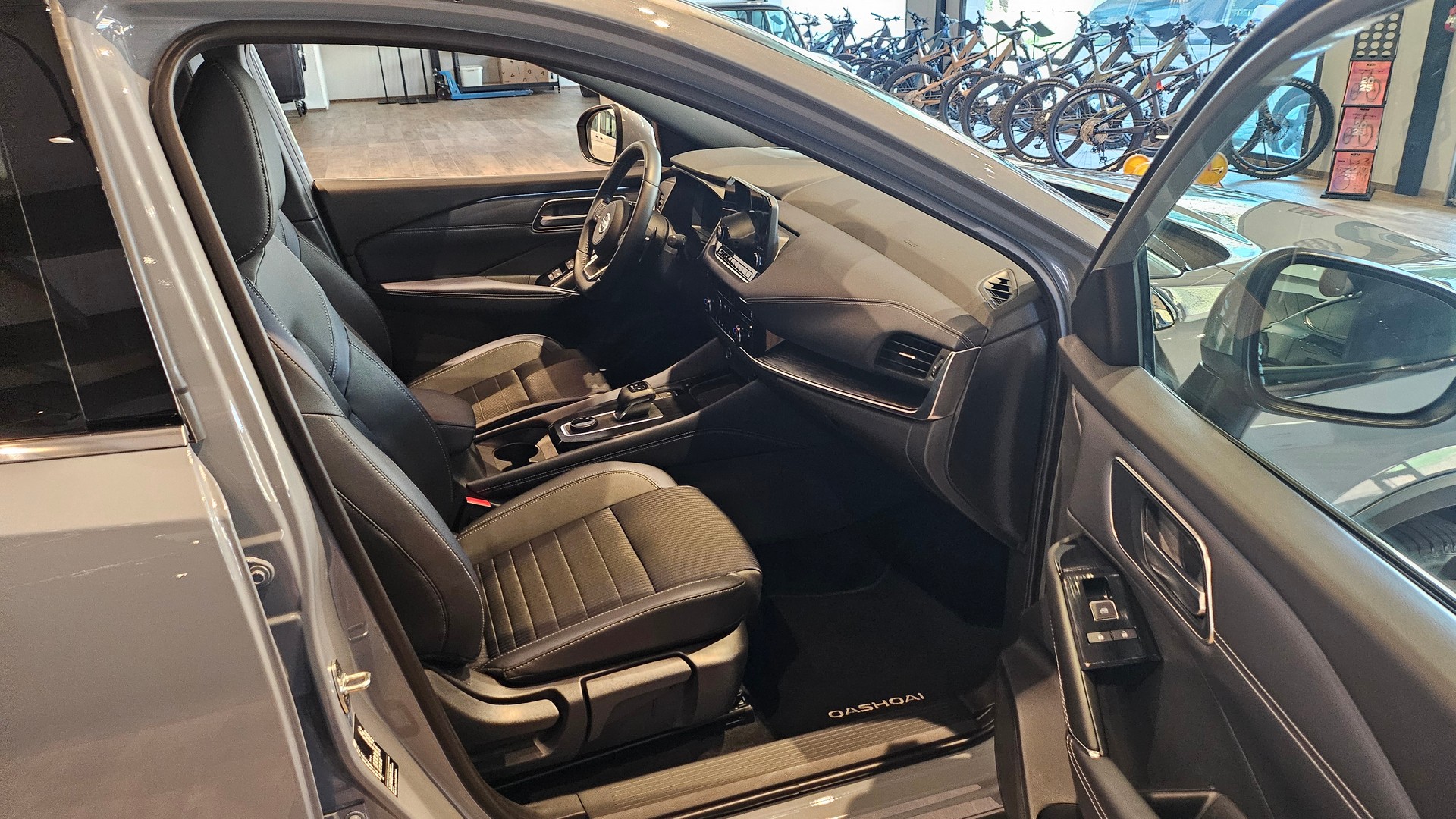 NISSAN Qashqai 1.3 DIG-T MHEV Tekna Xtronic 4x4-image-17