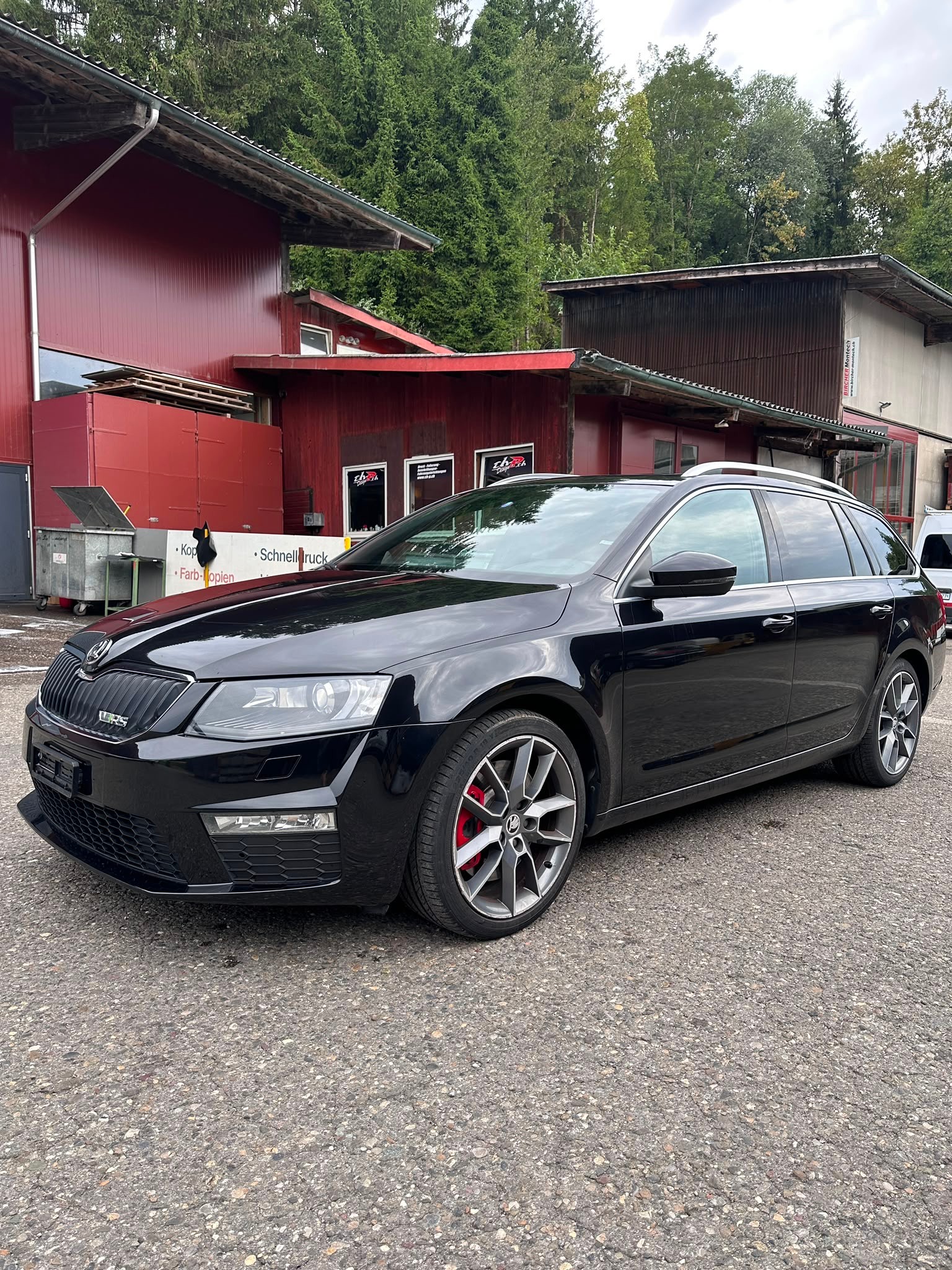 SKODA Octavia Combi 2.0 TSI RS-image-1