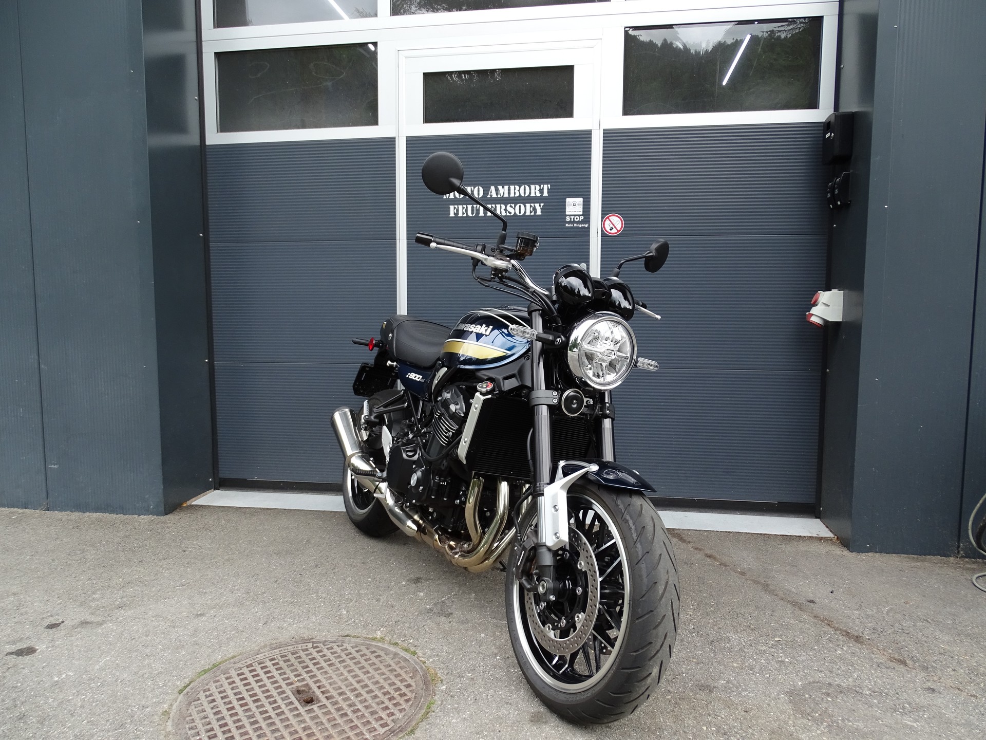 KAWASAKI Z 900 RS SE-image-1