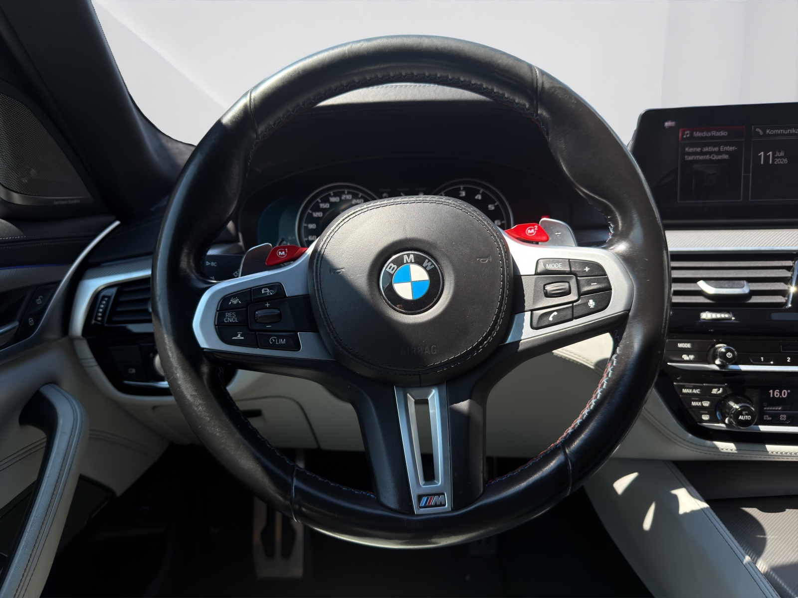 BMW M5 Competition xDrive-image-15