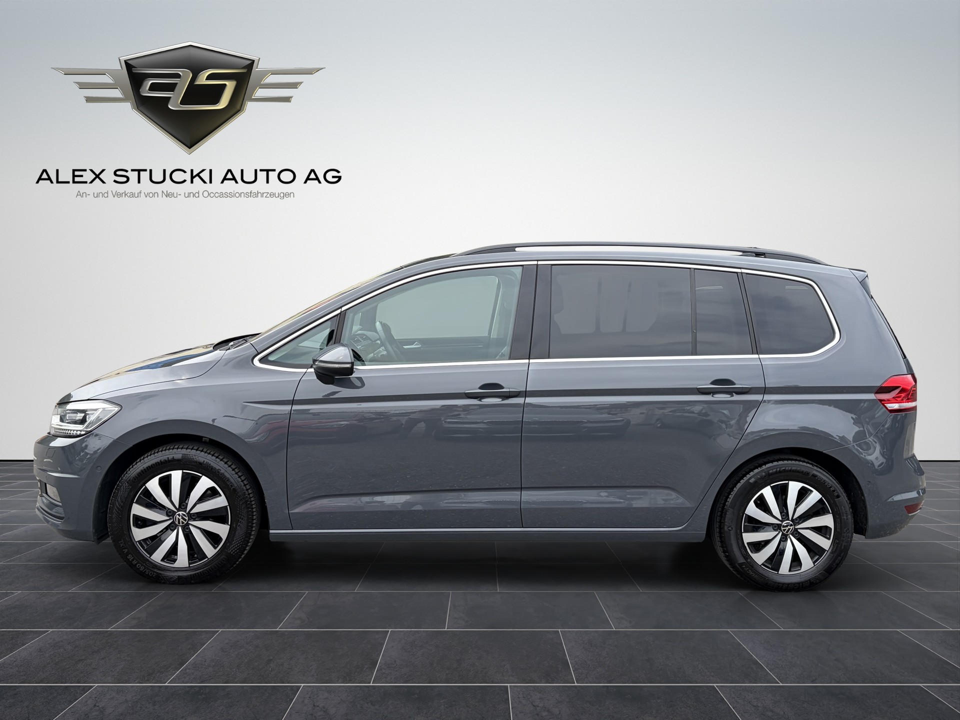 VW Touran 2.0 TDI BlueMotion Technology Comfortline DSG-image-3