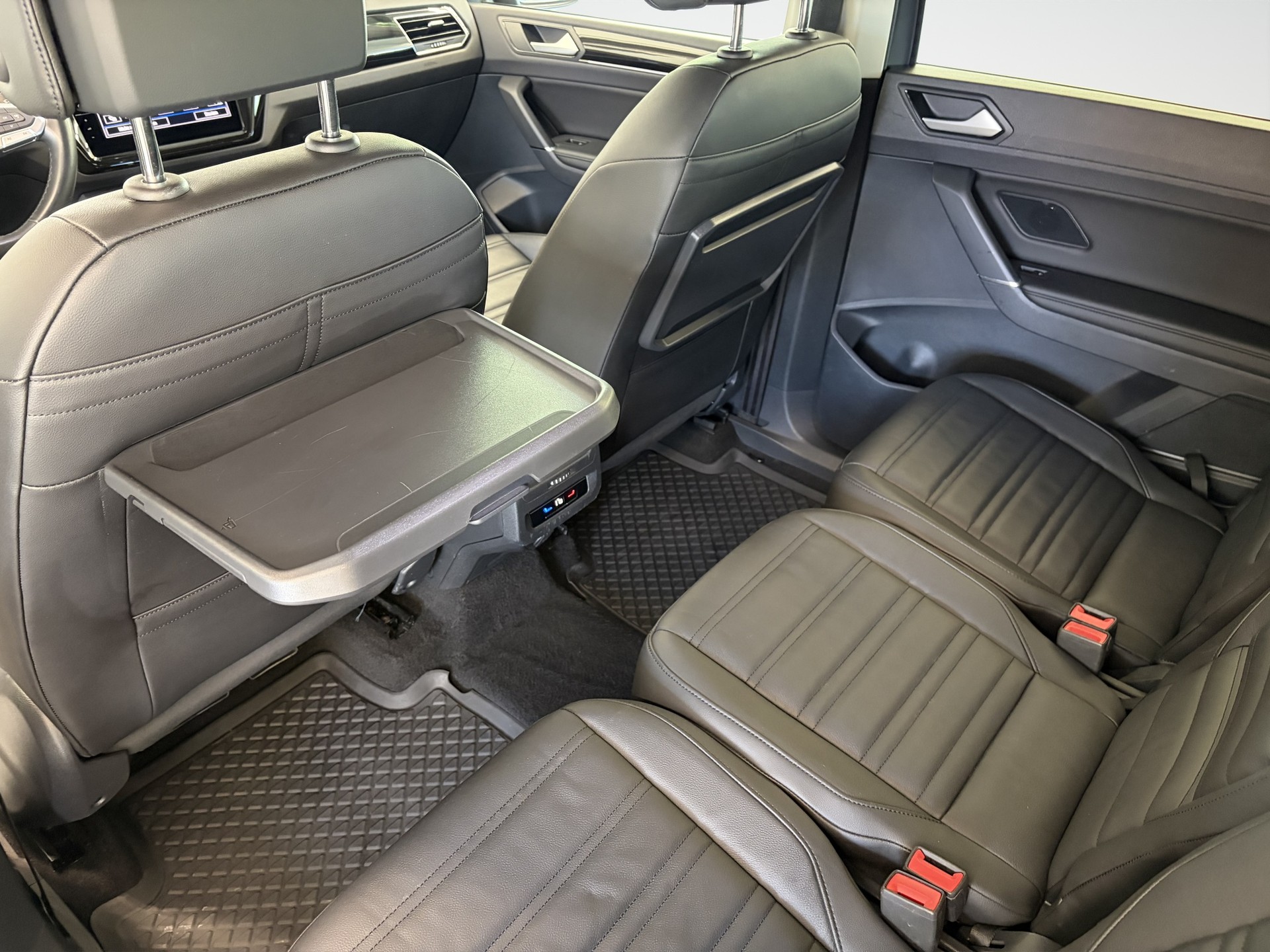 VW Touran 2.0 TDI BlueMotion Technology Comfortline DSG-image-14
