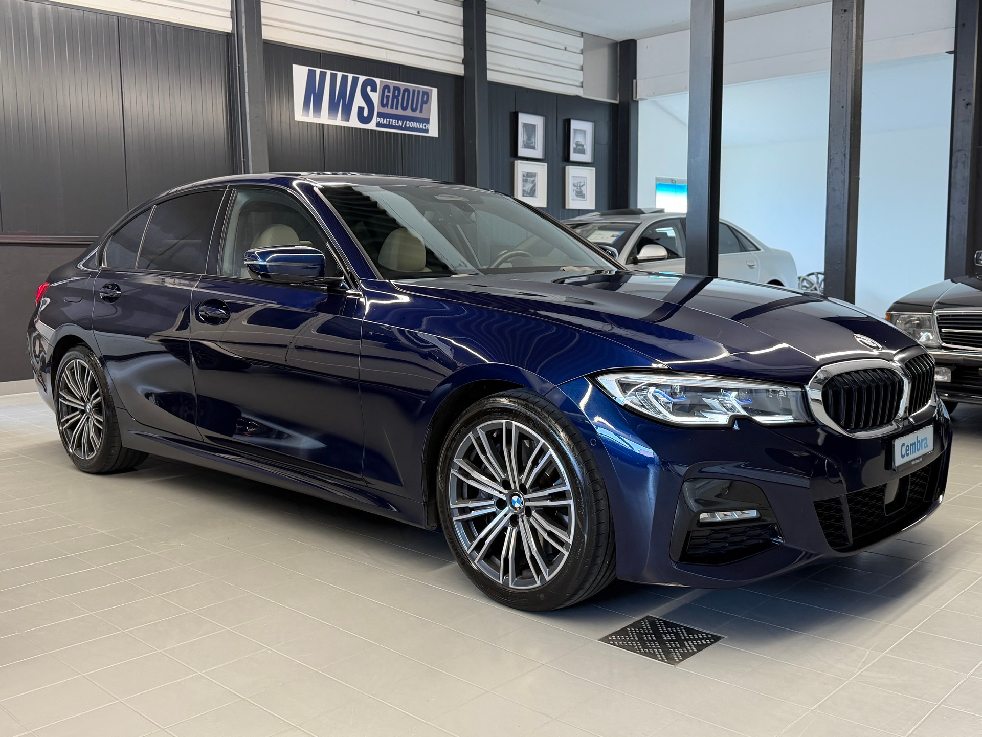BMW 320d xDrive M Sport Steptronic-showroom-element-1