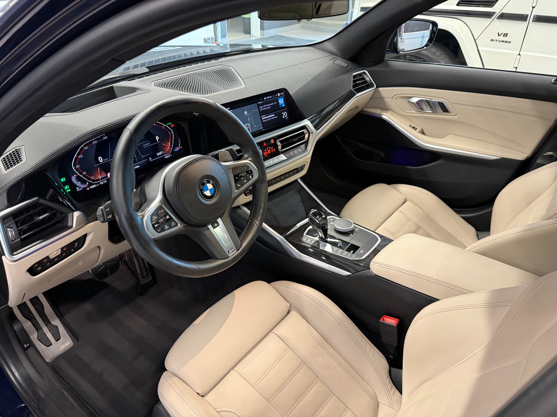 BMW 320d xDrive M Sport Steptronic-image-10