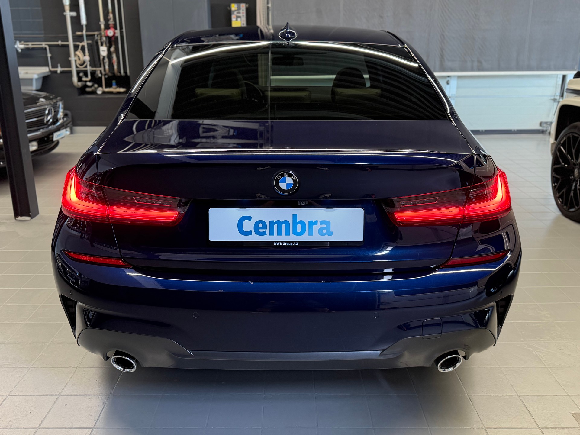 BMW 320d xDrive M Sport Steptronic-image-5