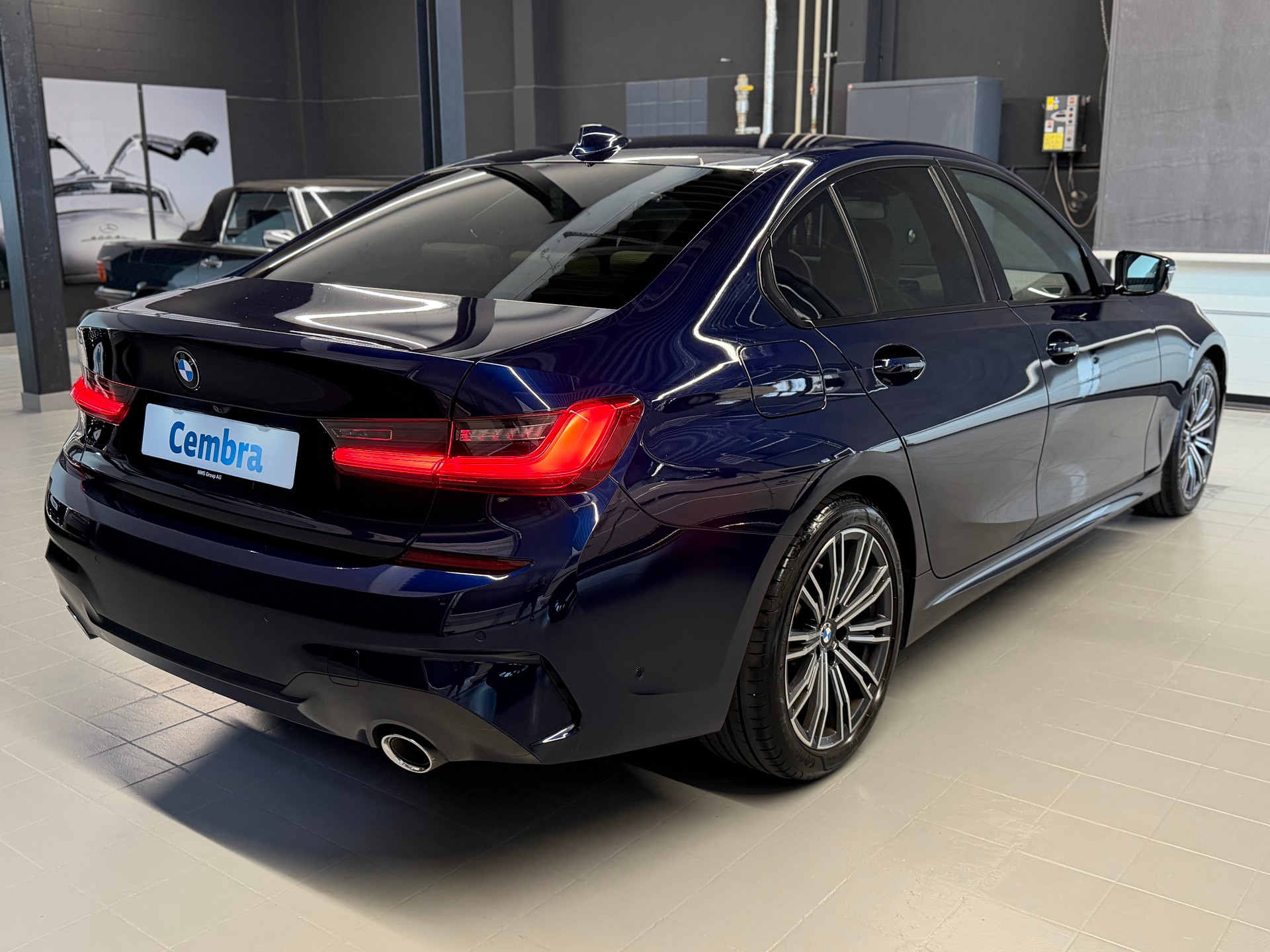 BMW 320d xDrive M Sport Steptronic-image-6