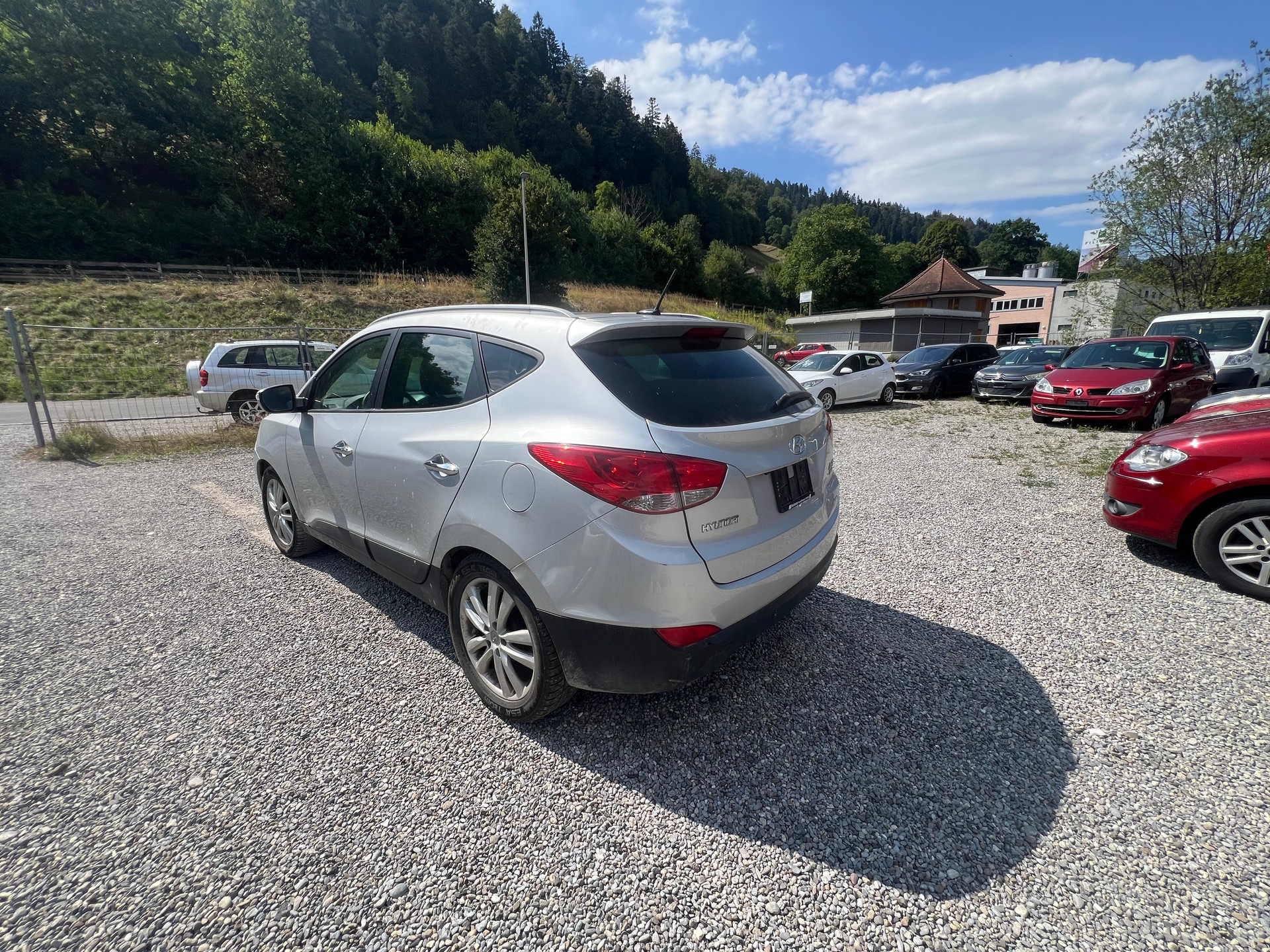 HYUNDAI iX 35 2.0 CRDi Style 4WD Automatic-image-2