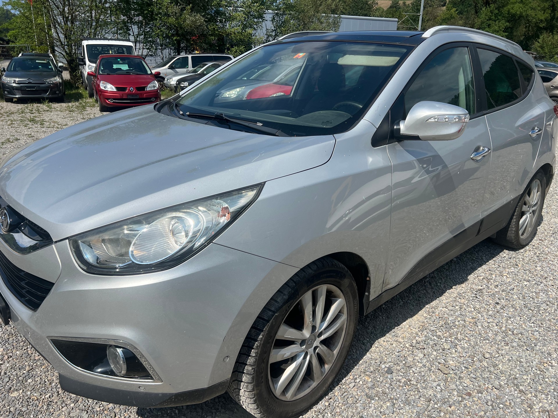HYUNDAI iX 35 2.0 CRDi Style 4WD Automatic-image-1