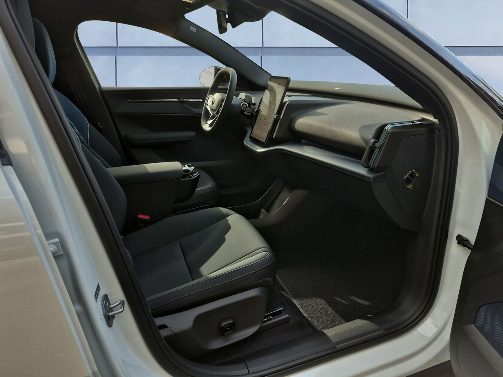 VOLVO EX 30 E60 Ultra RWD-image-12