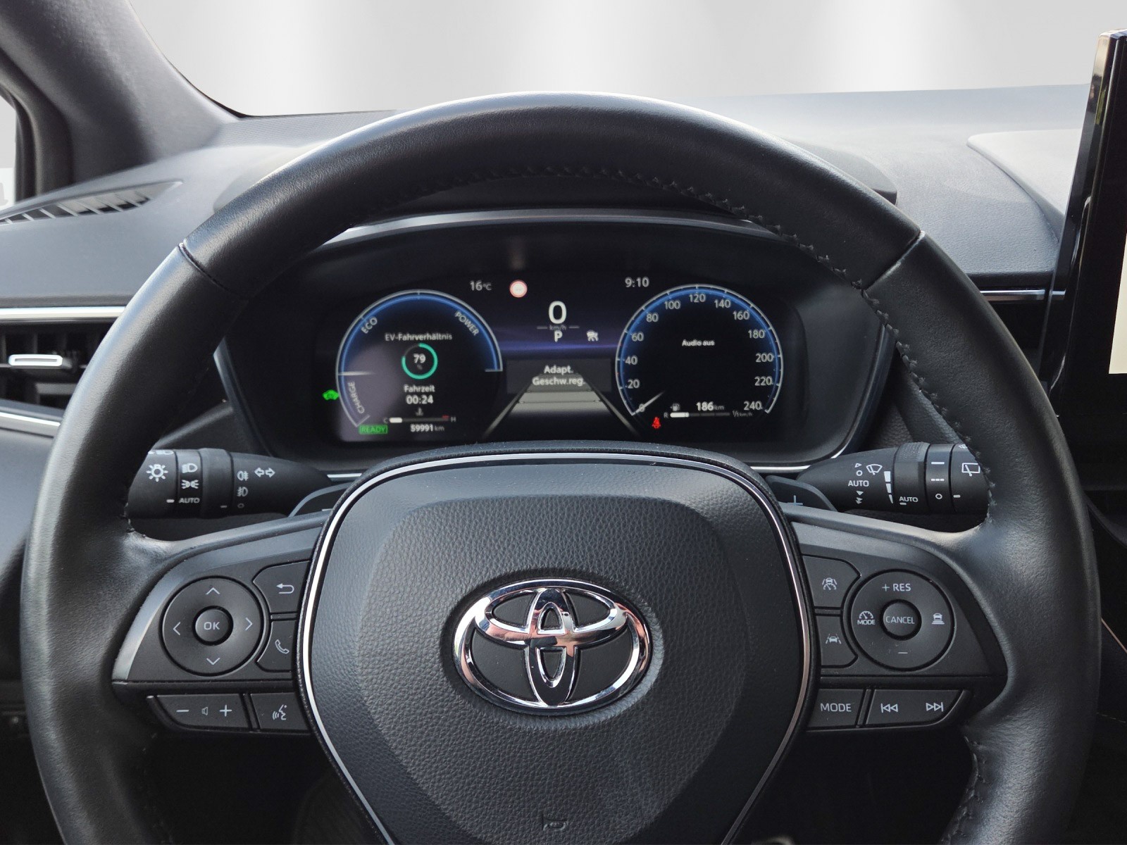 TOYOTA Corolla Touring Sports 2.0 HSD Trend e-CVT-image-13
