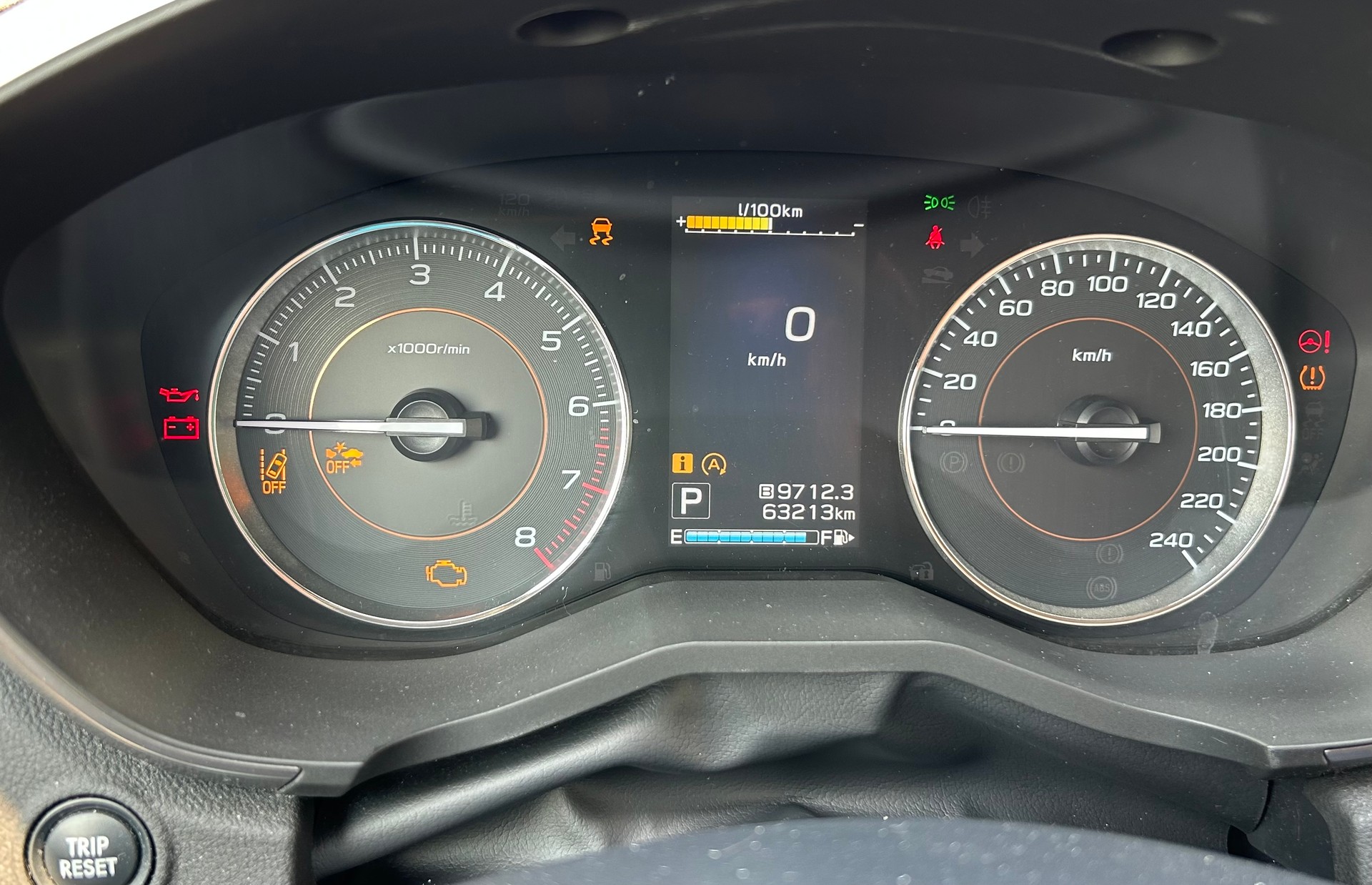 SUBARU 2.0i Swiss Plus-image-5