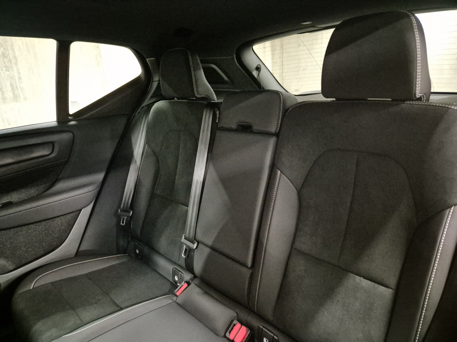 VOLVO EX40 Twin Performance Ultra AWD-image-15