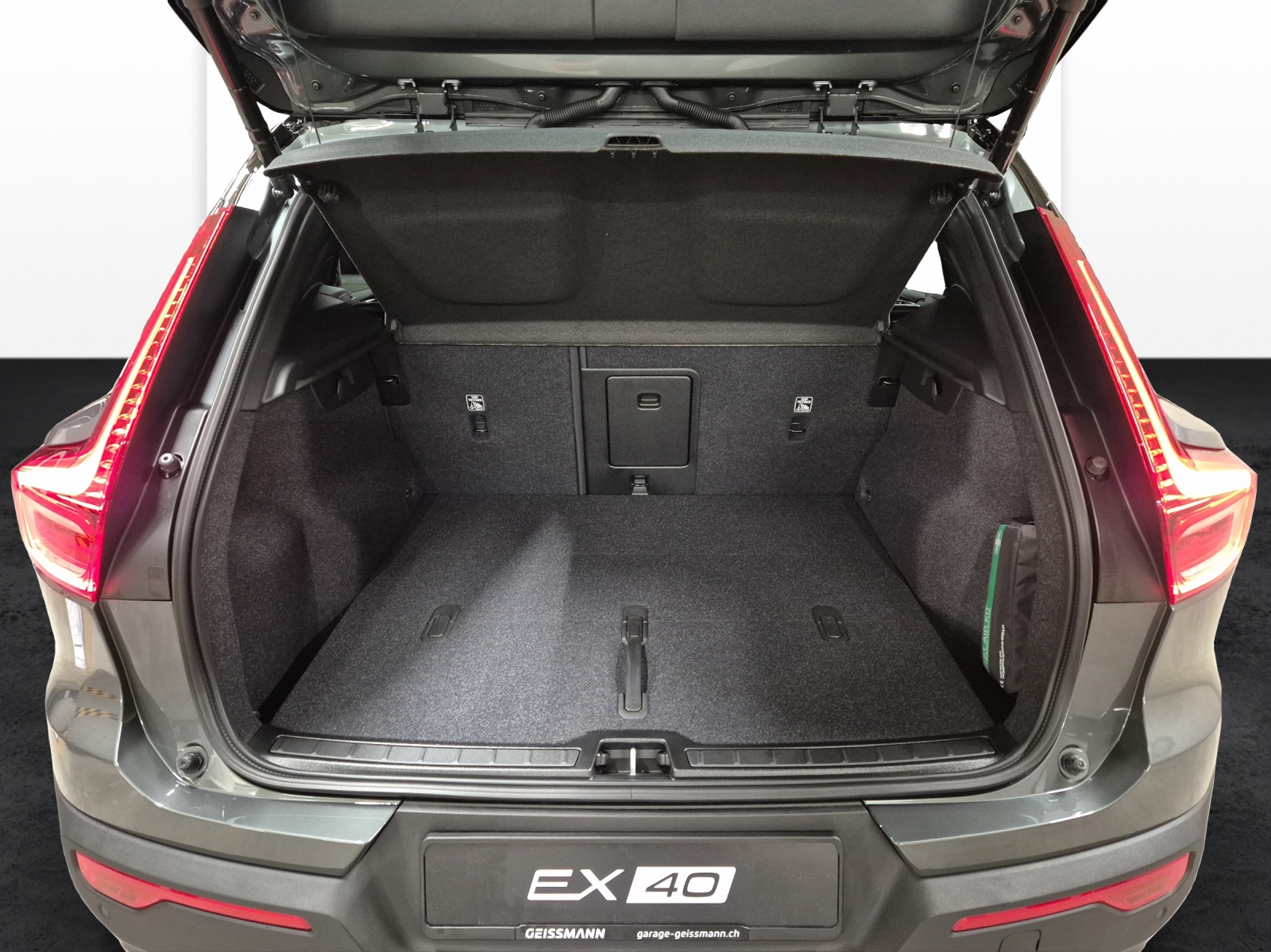 VOLVO EX40 Twin Performance Ultra AWD-image-18