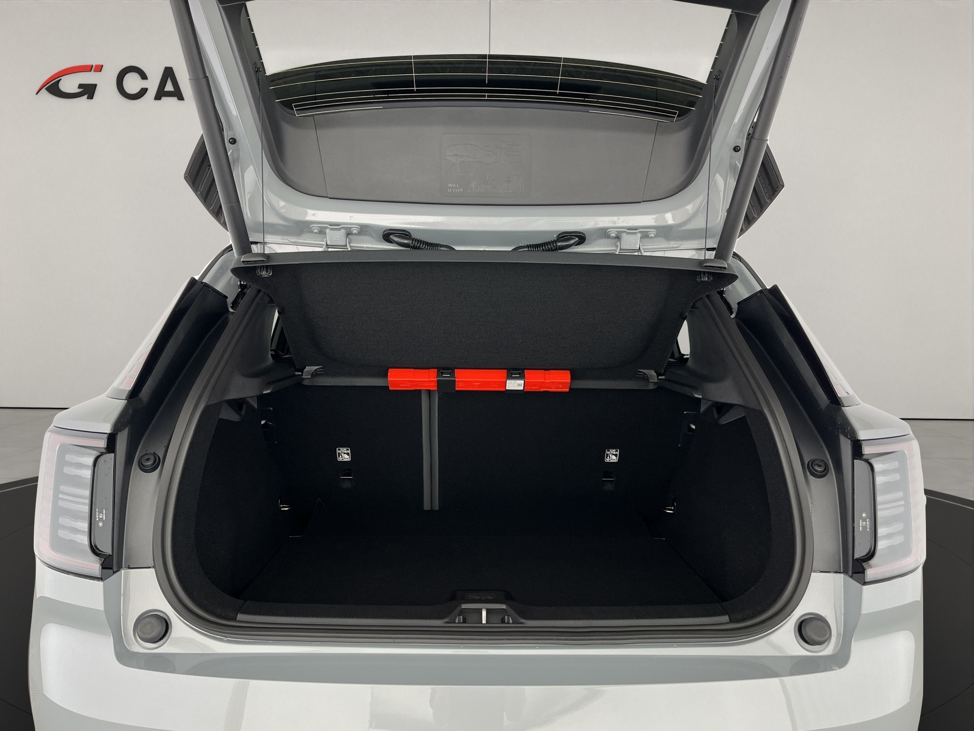VOLVO EX30 P8 AWD-image-5