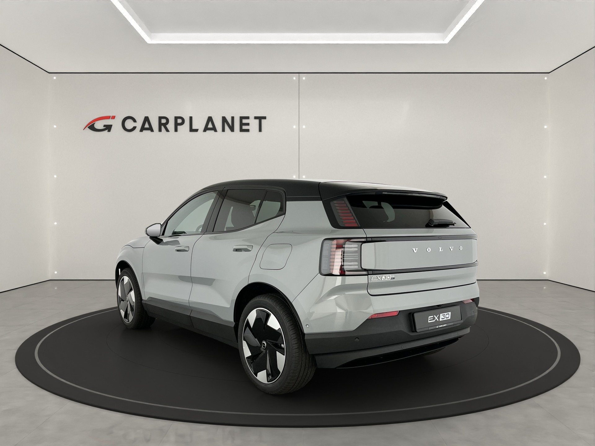 VOLVO EX30 P8 AWD-image-3