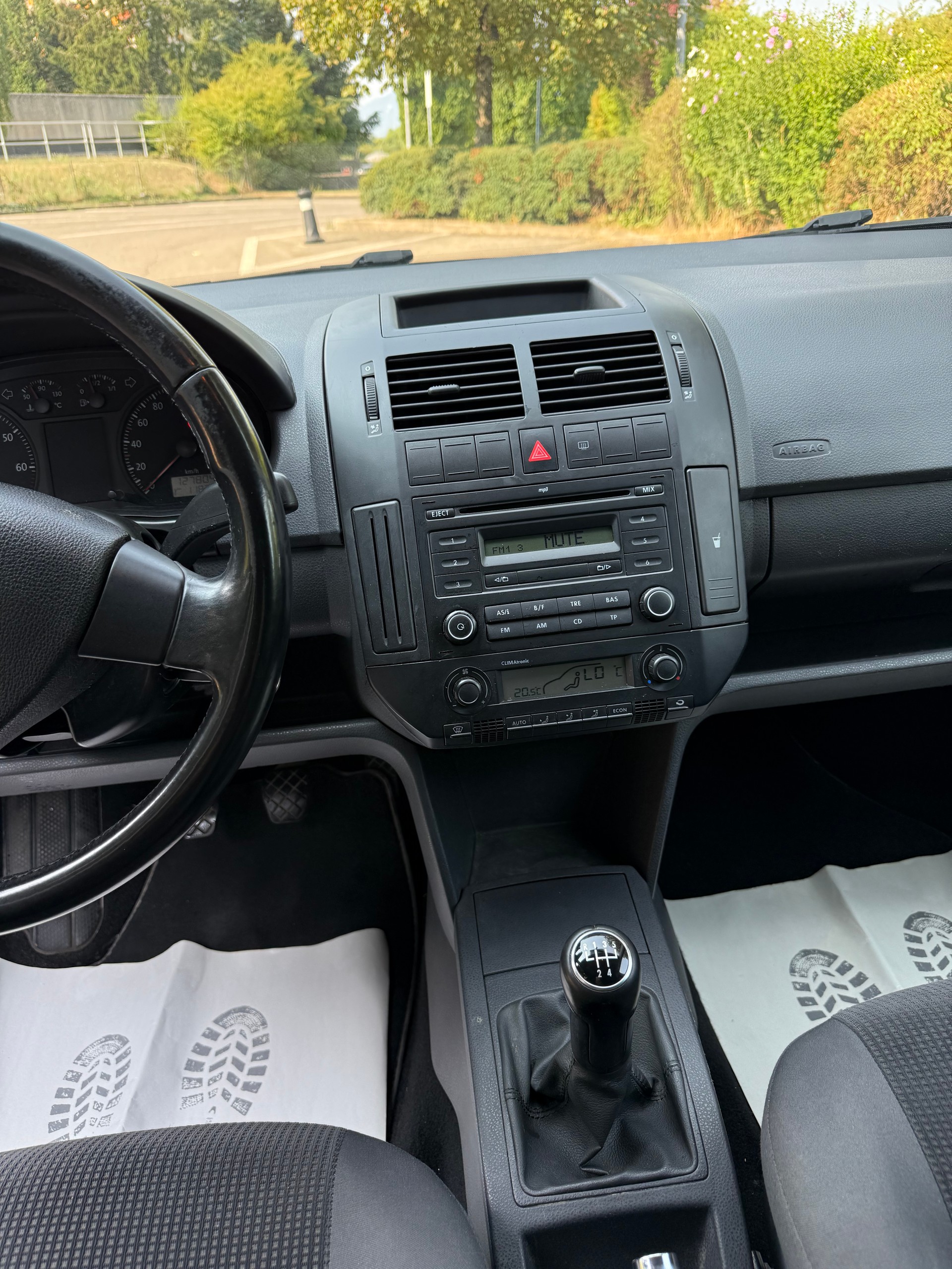 VW Polo 1.6 16V Comfortline-image-10