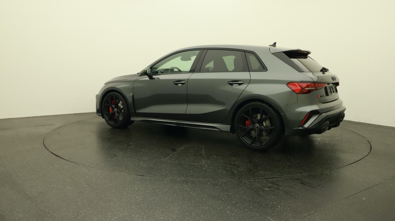 AUDI RS3 Sportback 2.5 TSI quattro S-tronic-image-2