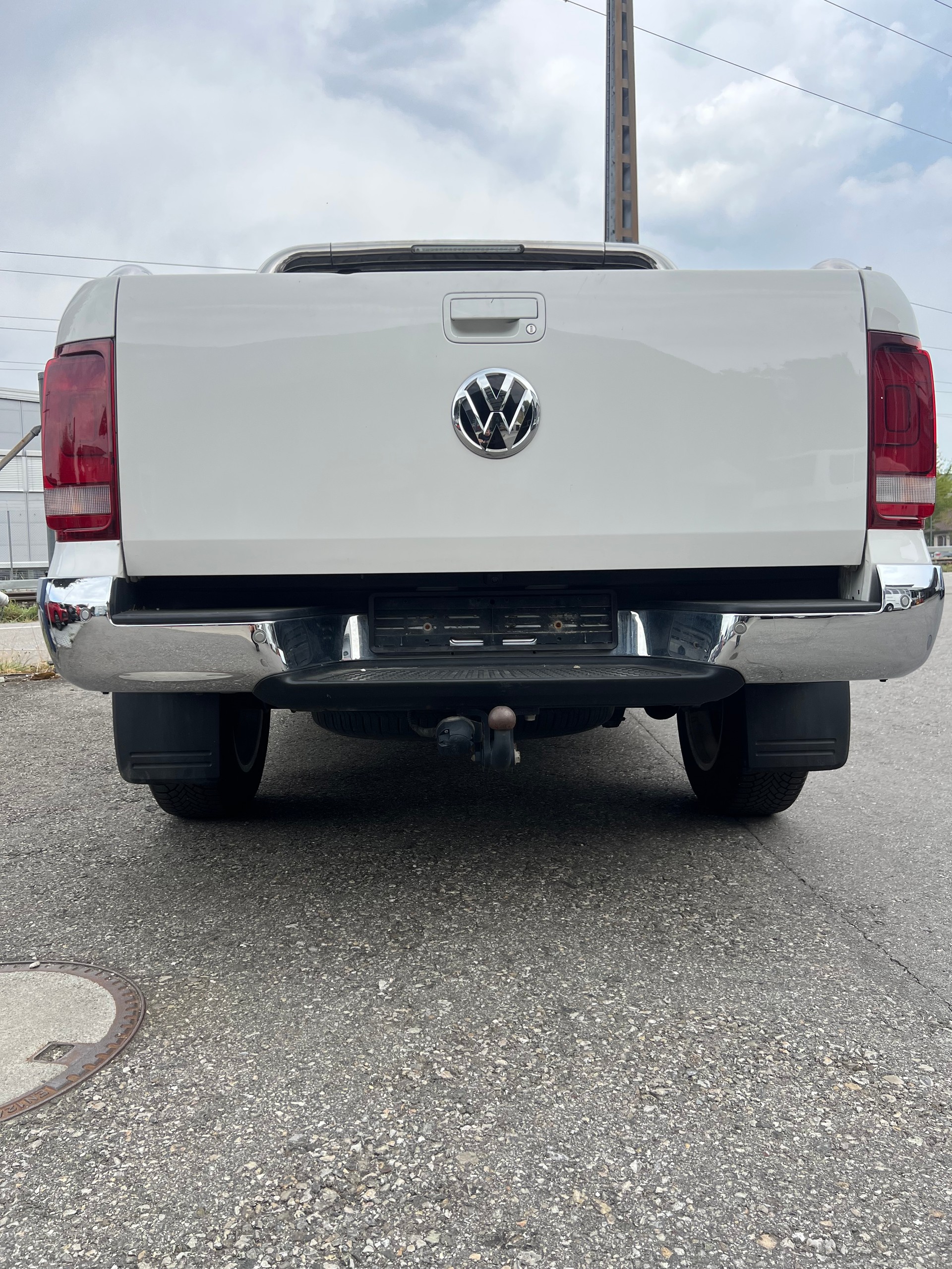 VW Amarok 3.0TDI Crossline 4Motion Automatic-image-3