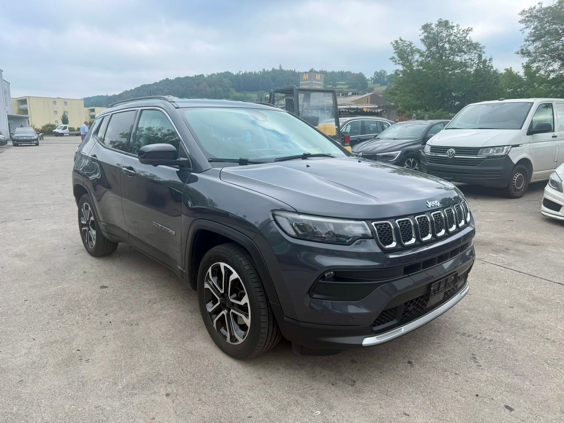 JEEP Compass 4x2 1.5 T MHEV Swiss Limited Plus-image-0
