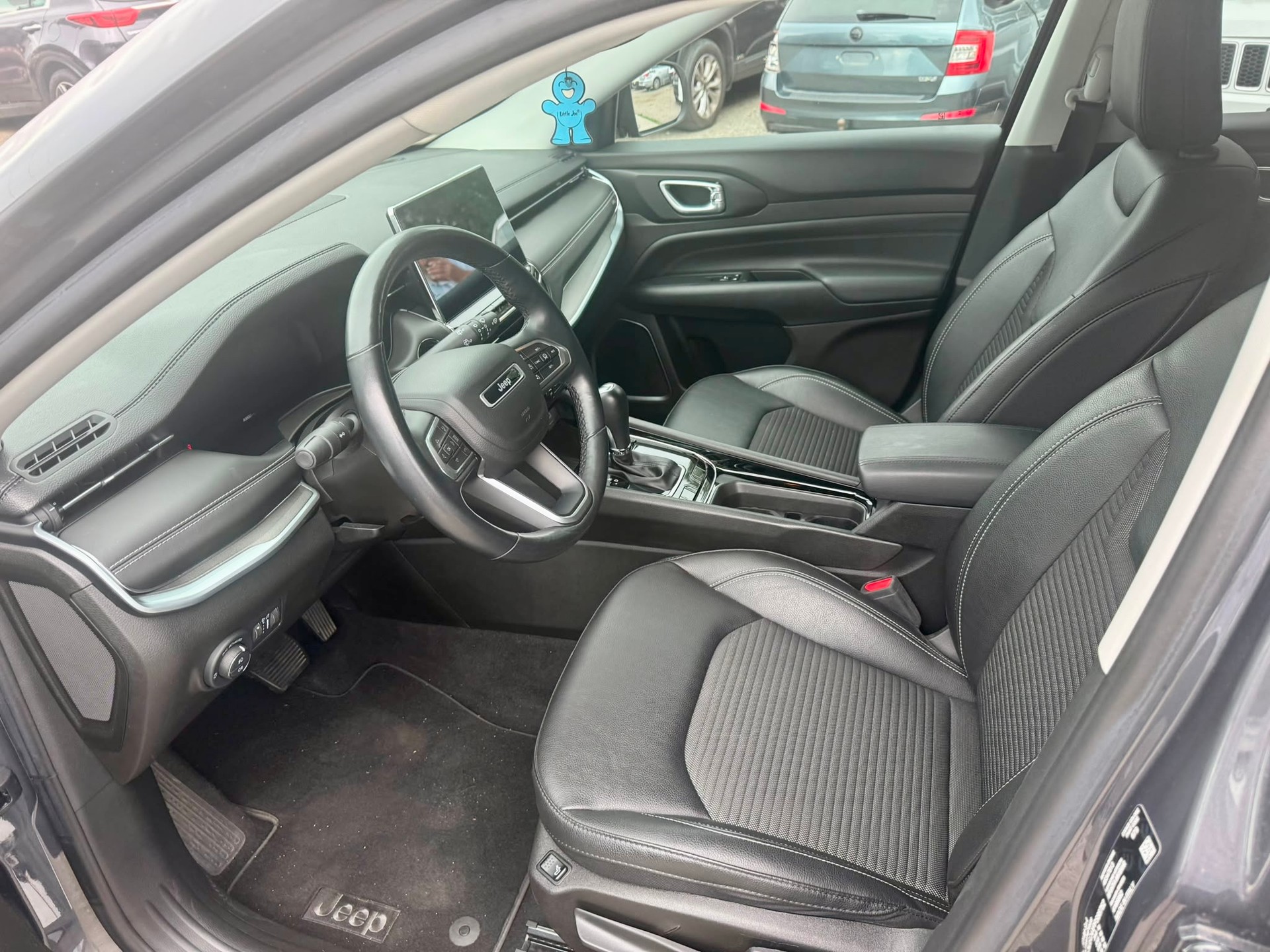 JEEP Compass 4x2 1.5 T MHEV Swiss Limited Plus-image-13