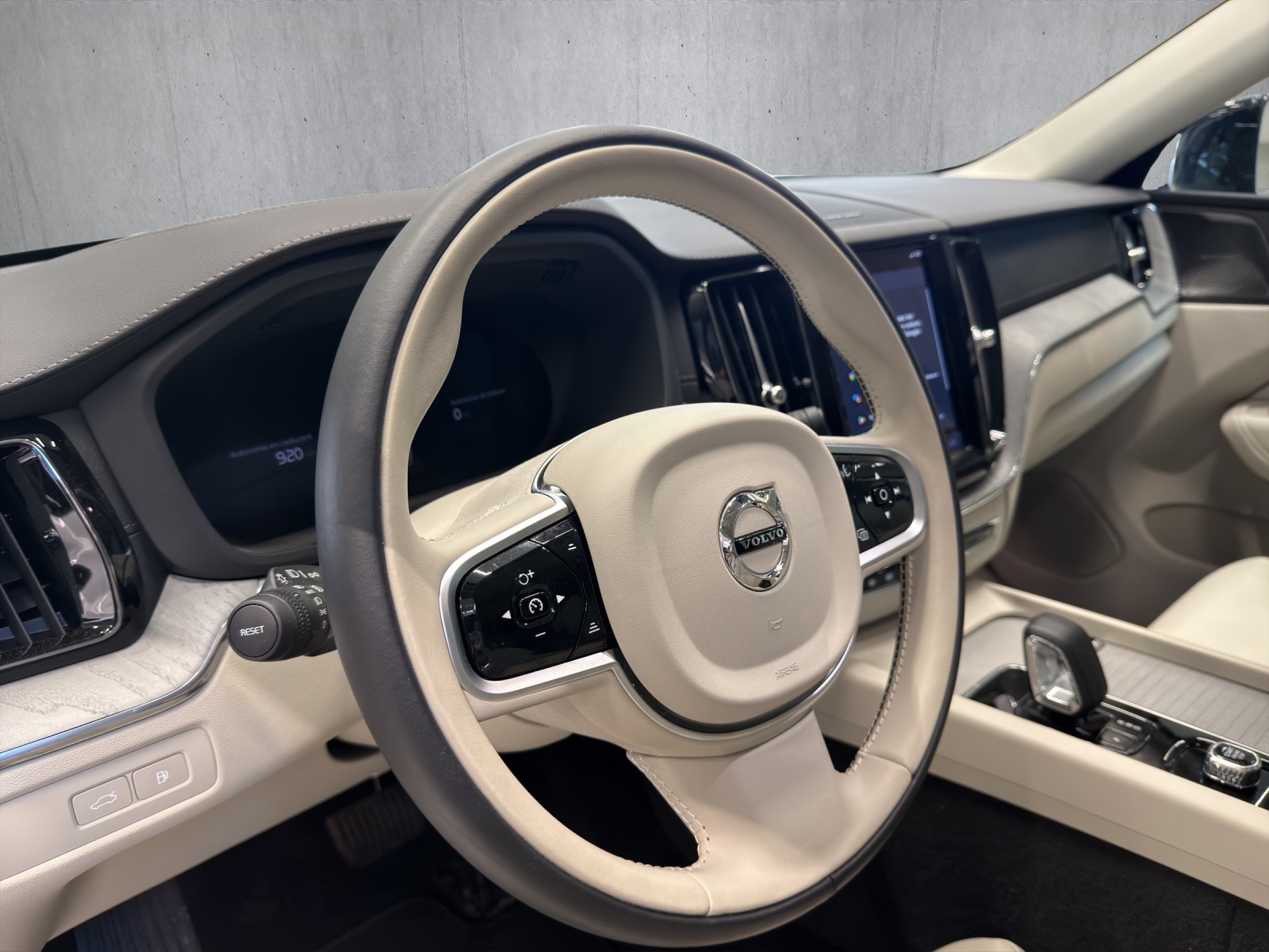 Image VOLVO XC60 XC60 2.0 T6 TE Ultra Dark eAWD
