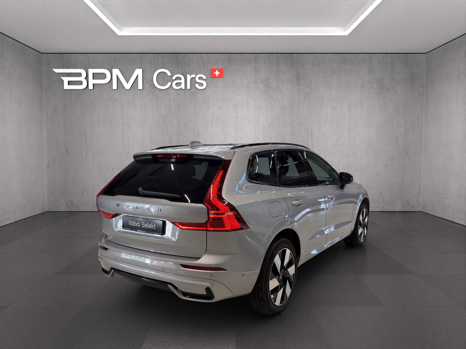 VOLVO XC60 2.0 T6 TE Ultra Dark eAWD-image-5