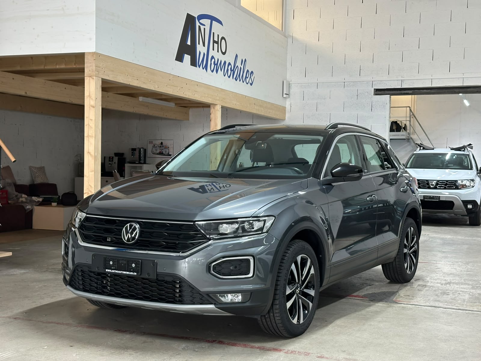 VW T-Roc 1.5 TSI EVO Advance DSG-image-0