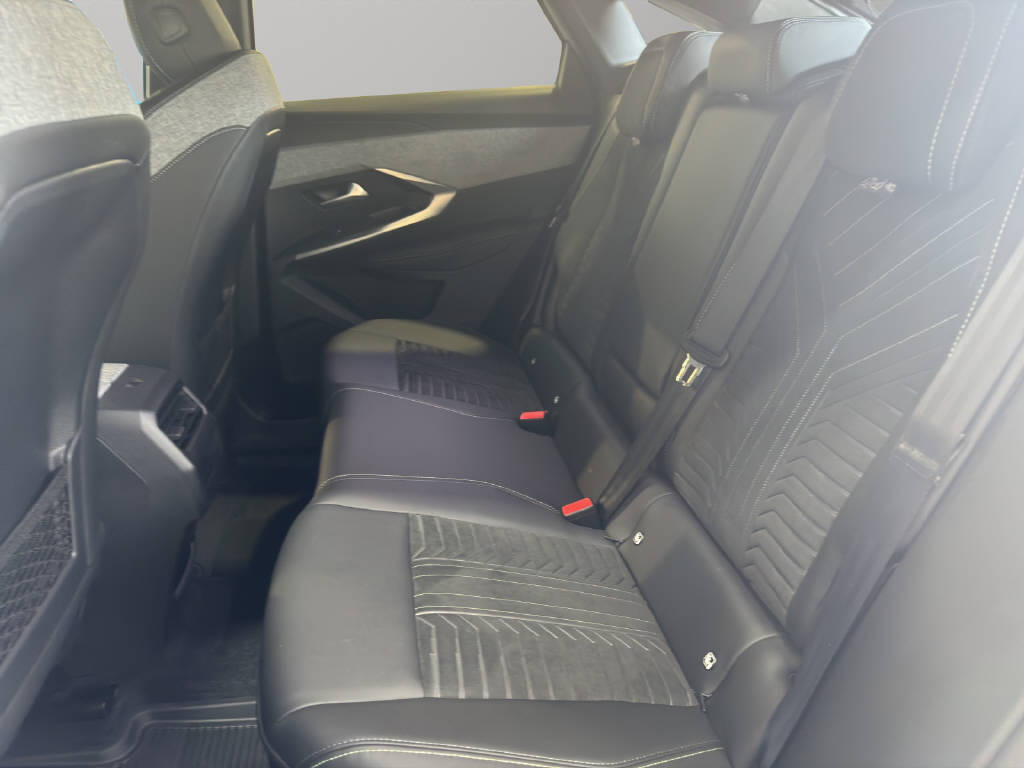 PEUGEOT 3008 1.2 Hybrid GT-image-11